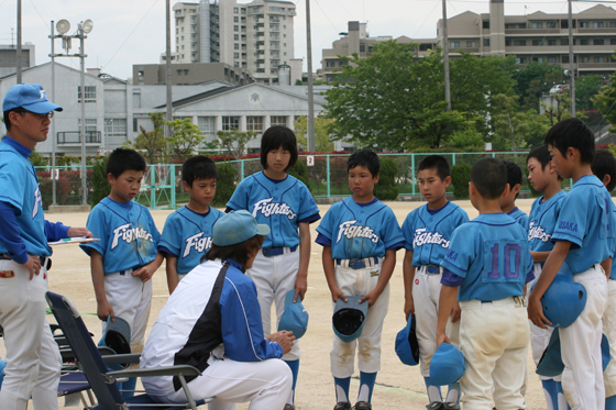 ★2009年 5月 4日 練習試合 対：いぶき野ボールパークス（いぶき野小学校）